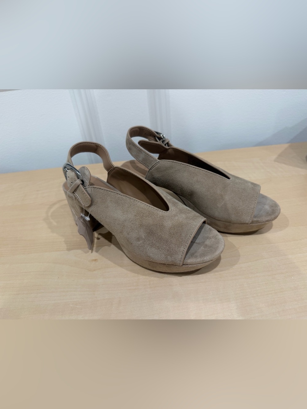 Aerosoles Cornelia Suede Nude Peep Toe Slingback Platform Sandal Size 6.5